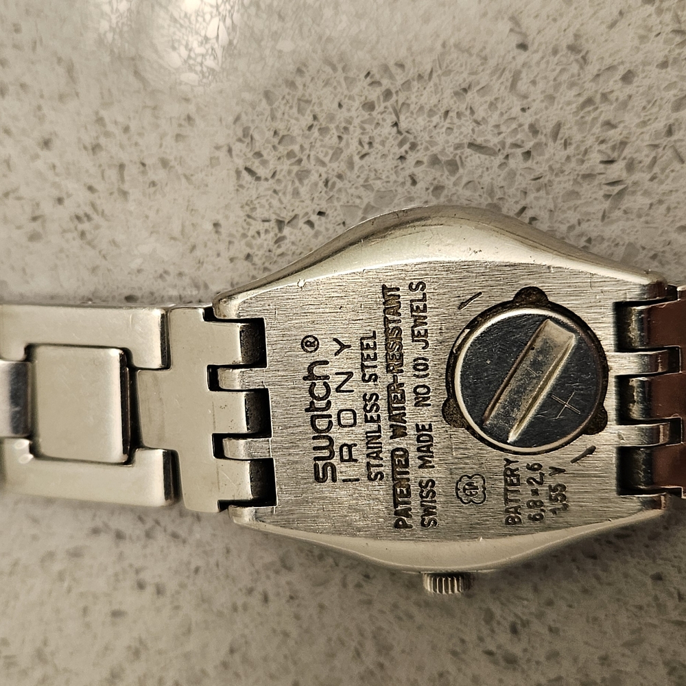 SWATCH Silver and Gold watch - Picture 4 of 8